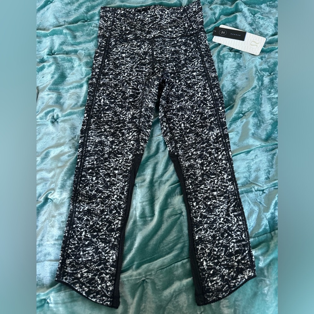 Deep Breath Crop Legging Size 4 NWT